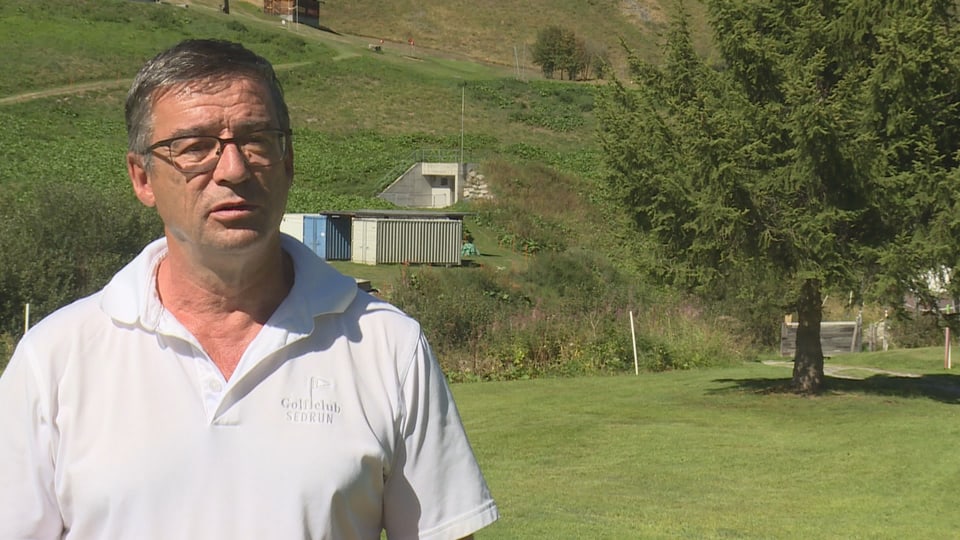 Bruno Flepp è dapi 10 onns president dal club da golf Sedrun. 