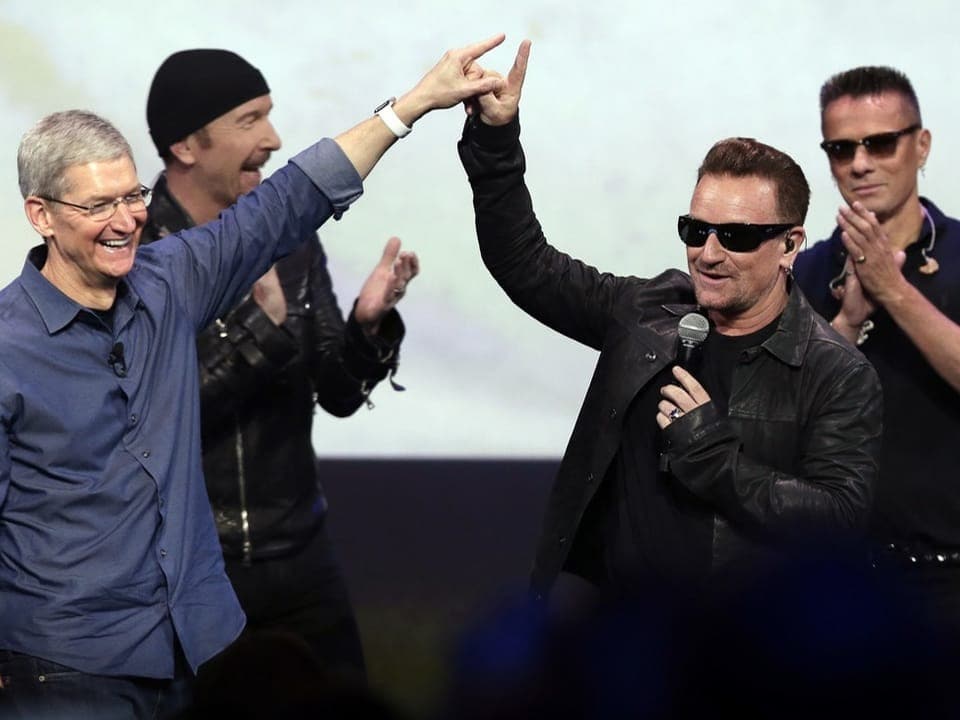 U2 mit Apple-Chef Tim Cook