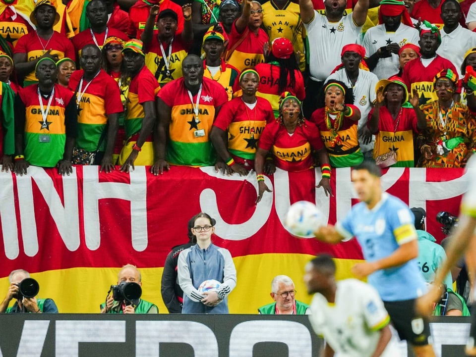 Ghana-Fans pfeifen Suarez aus