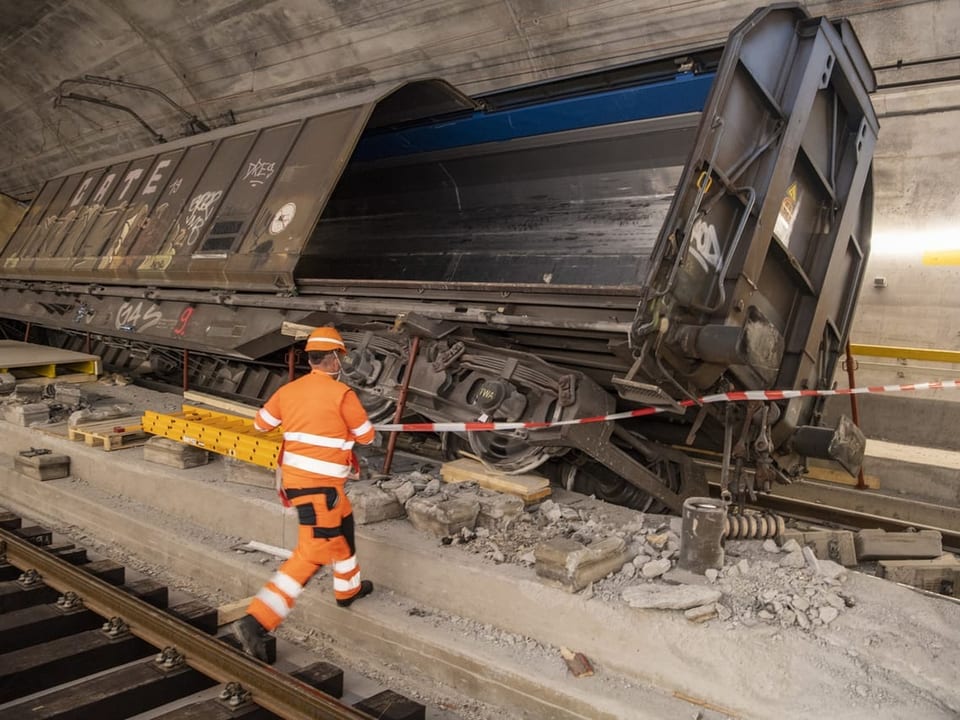 Verunfallter Güterwaggon.