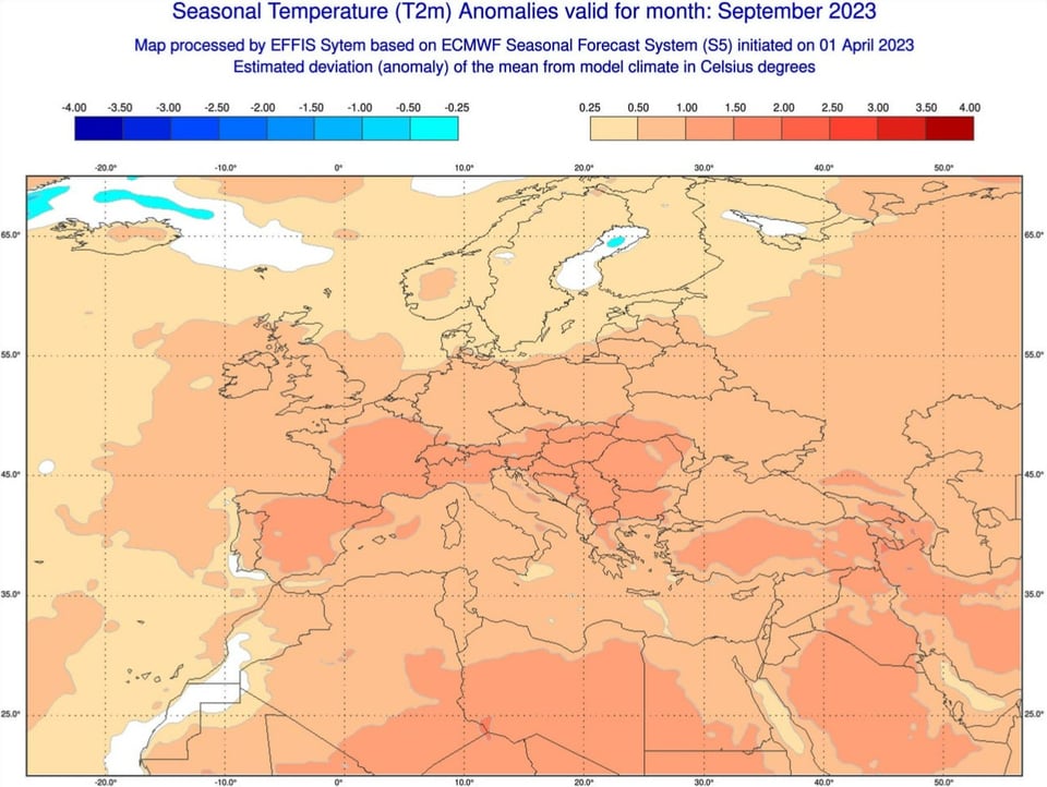 Eingefärbte Europakarte zeigt positive Temperaturabweichung 