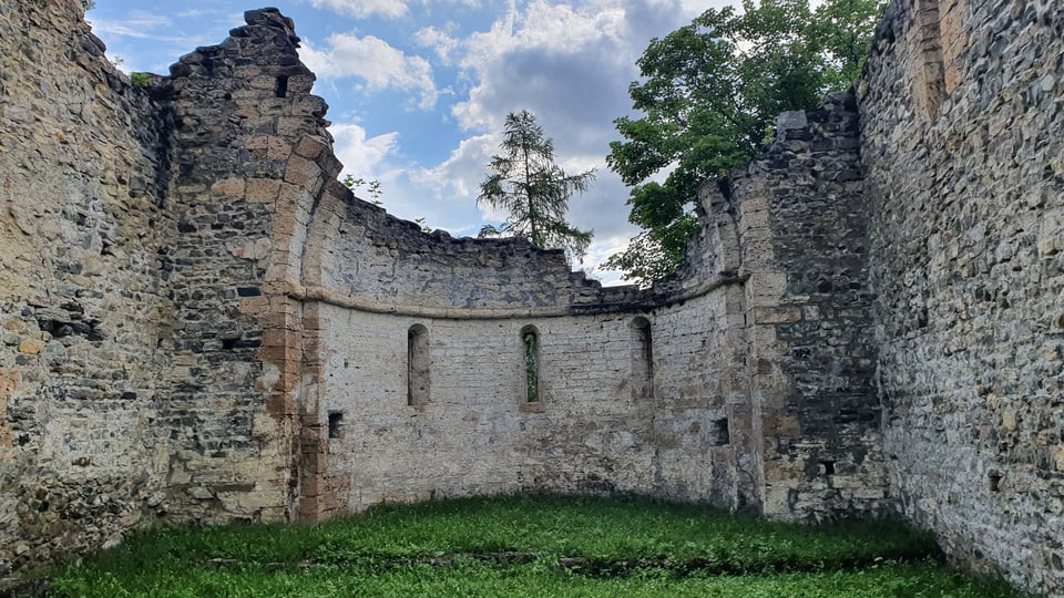 Las restanzas da la baselgia San Peder