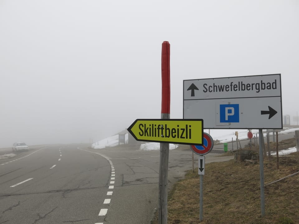 Schild mit Aufschrift «Skiliftbeizli»