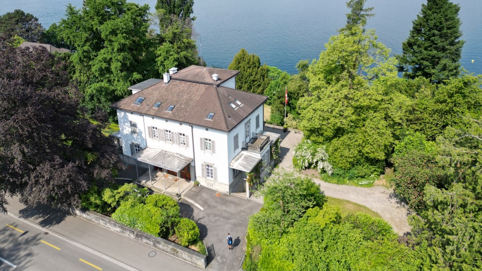 Villa am Zugersee.