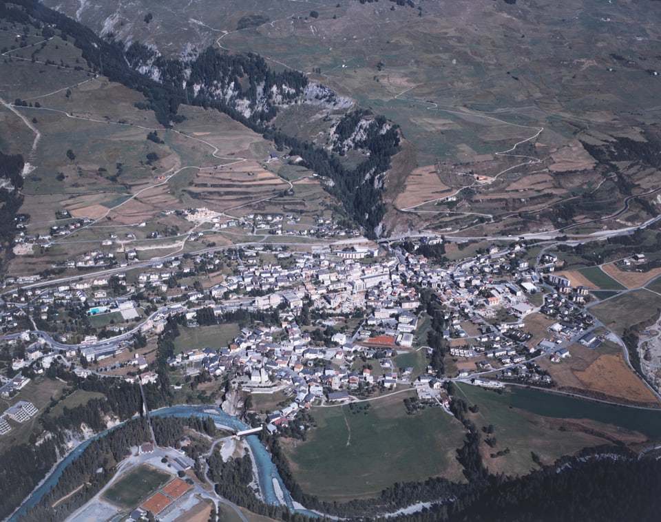 Luftaufhanme Scuol 1991