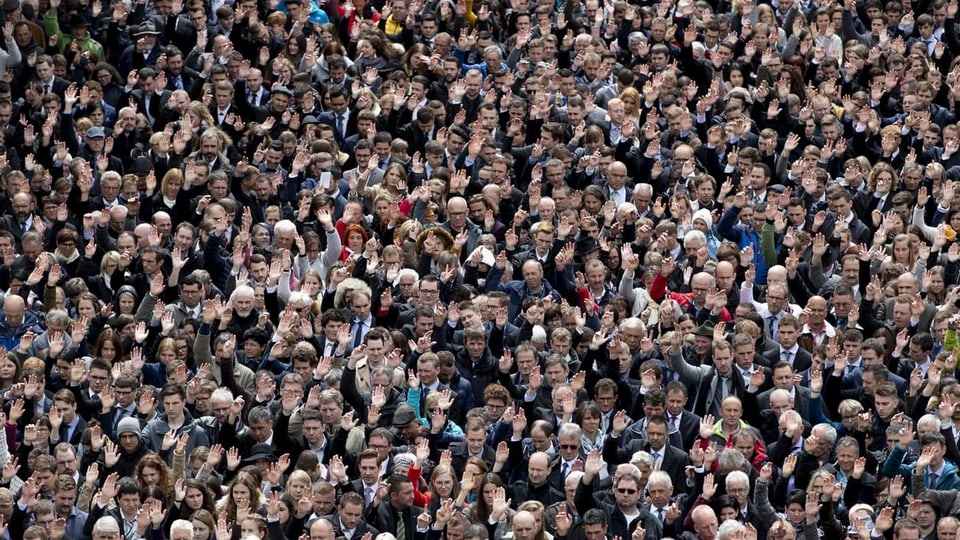 Stimmvolk an der Landsgemeinde 2019 in Appenzell