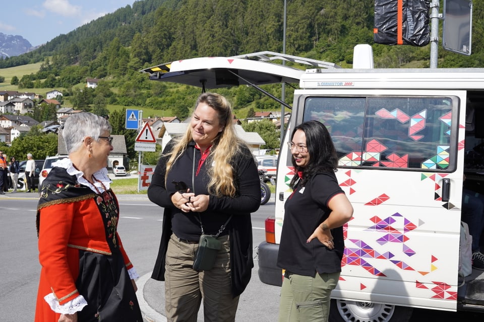 Radio Live in Müstair bietet auch die Gelegenheit unser Team zu treffen.