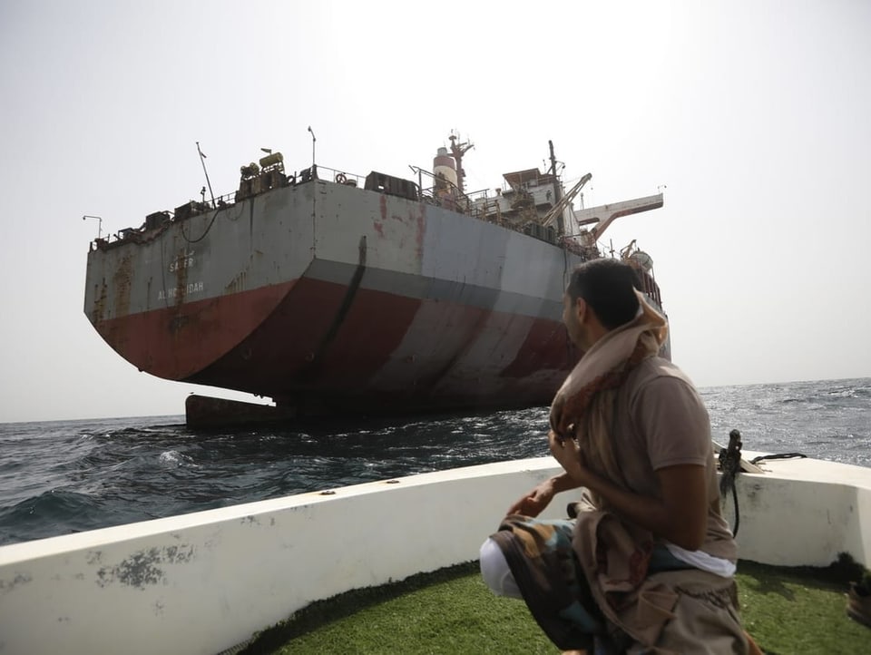 Der Öltanker vor der Küste des Jemen