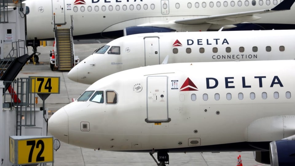 Maschinen der US-amerikanischen Delta Airlines in New York.