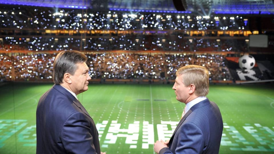 Janukowitsch (links) mit dem Oligarchen Achmetow.