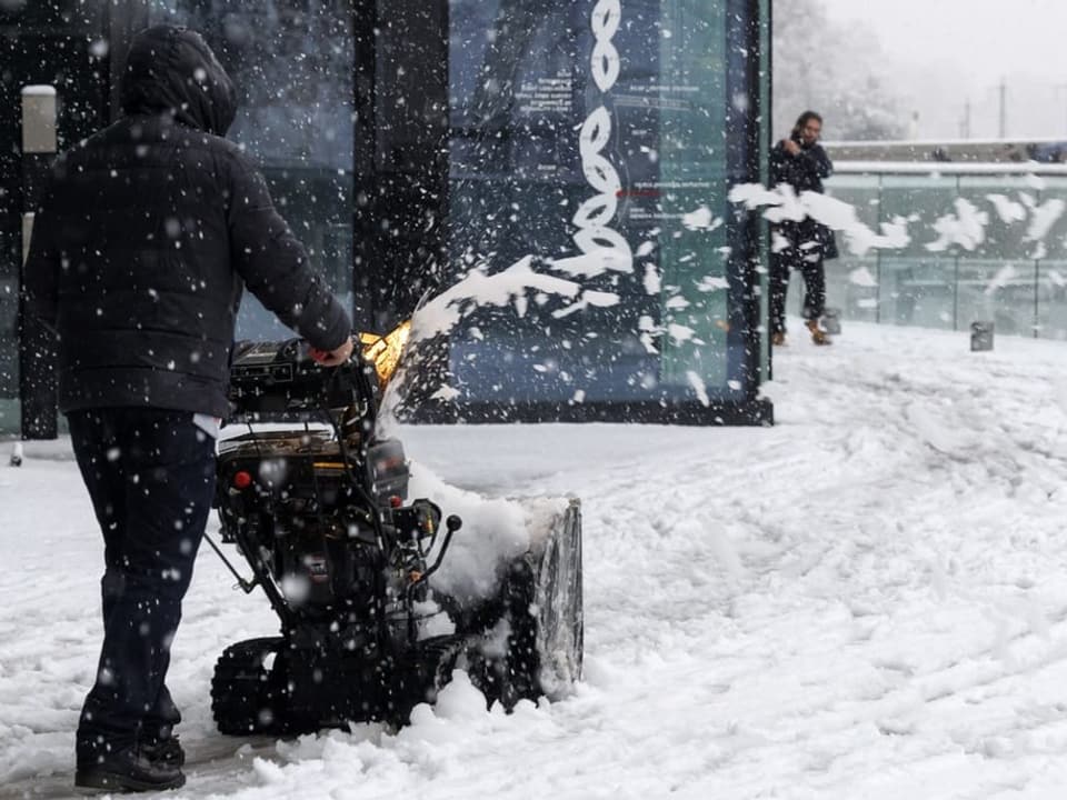 Schnee auf der Strasse