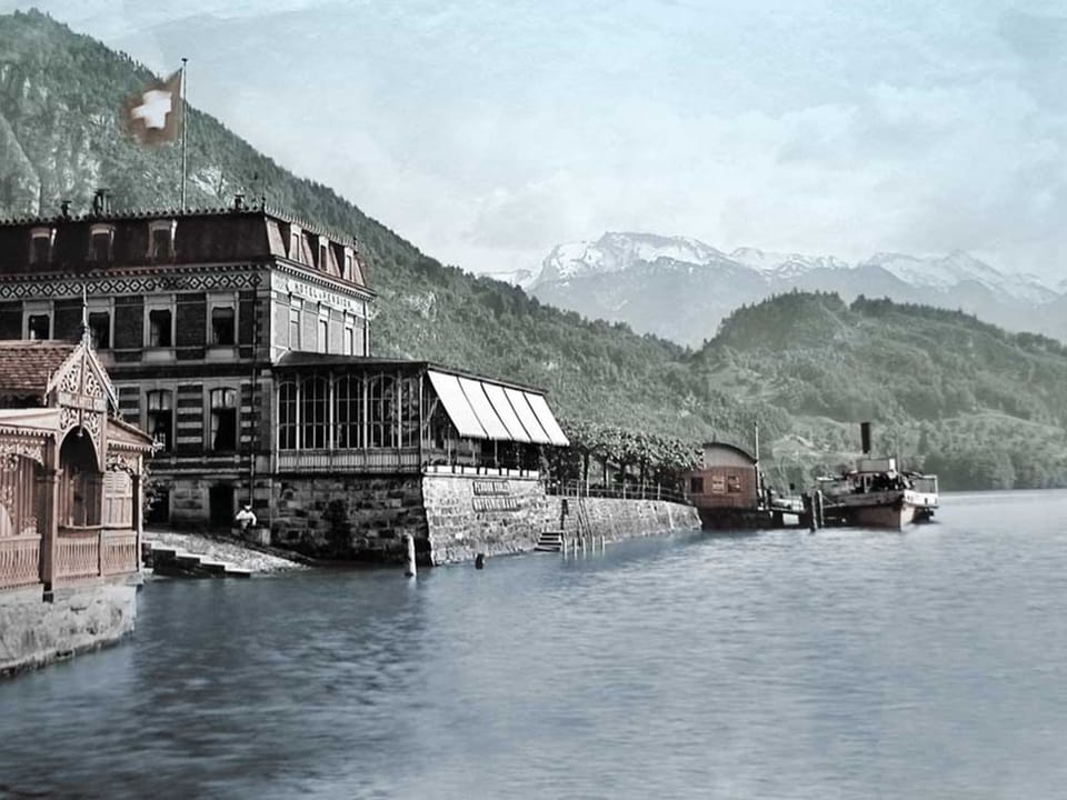 Kolorierte Aufnahme Hotel und Schiff um 1880