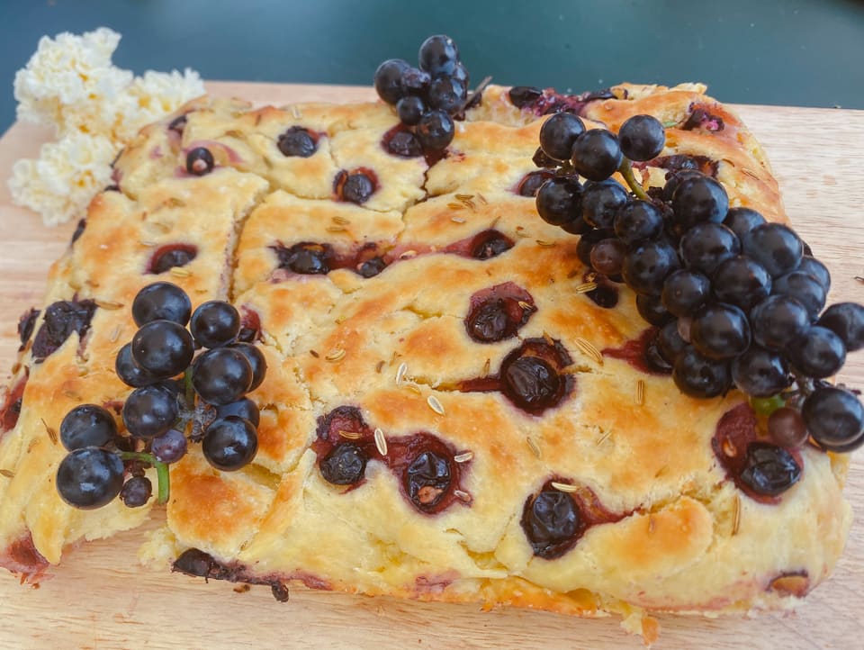  Schiacciata all’uva passt perfekt zu Tête du Moine.