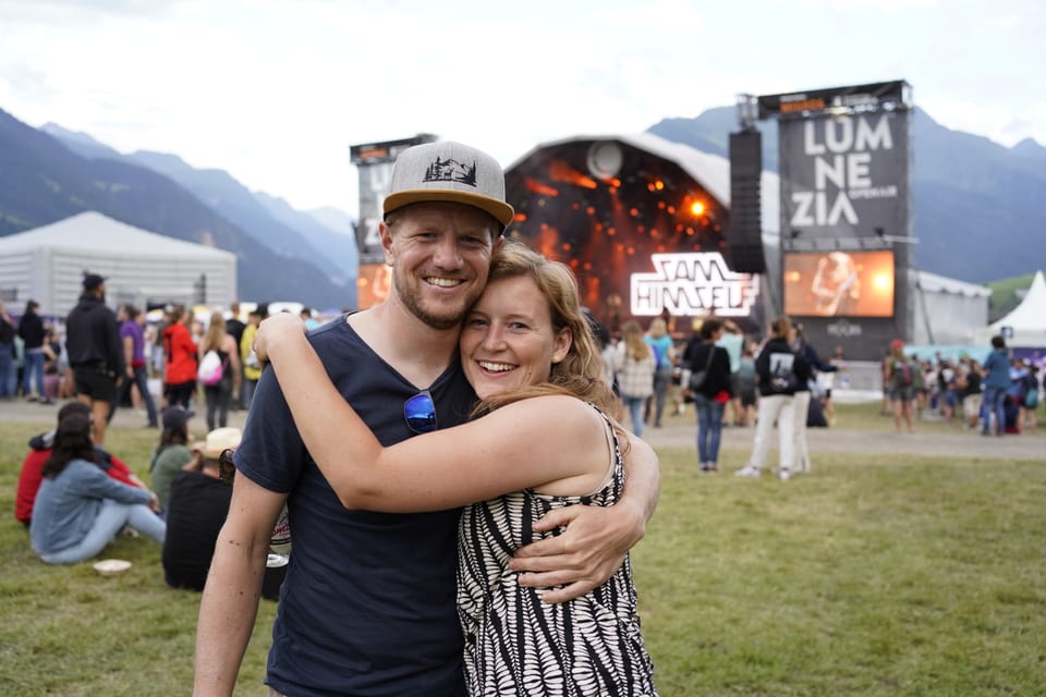 Zeit für Zweisamkeit am Open Air Lumnezia.