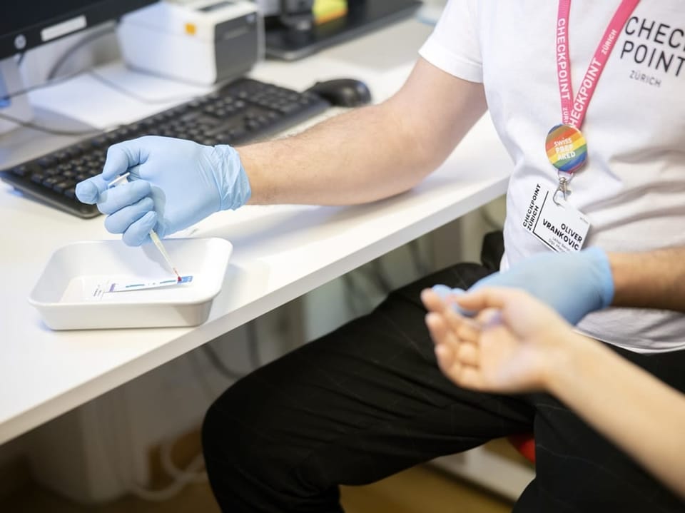 Mitarbeiter der Teststellen haben unter anderen HIV-Schnelltests durchgeführt.