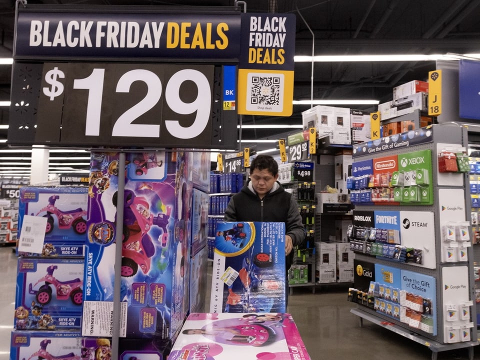 Spielwarengeschäft in den USA an einem Black Friday