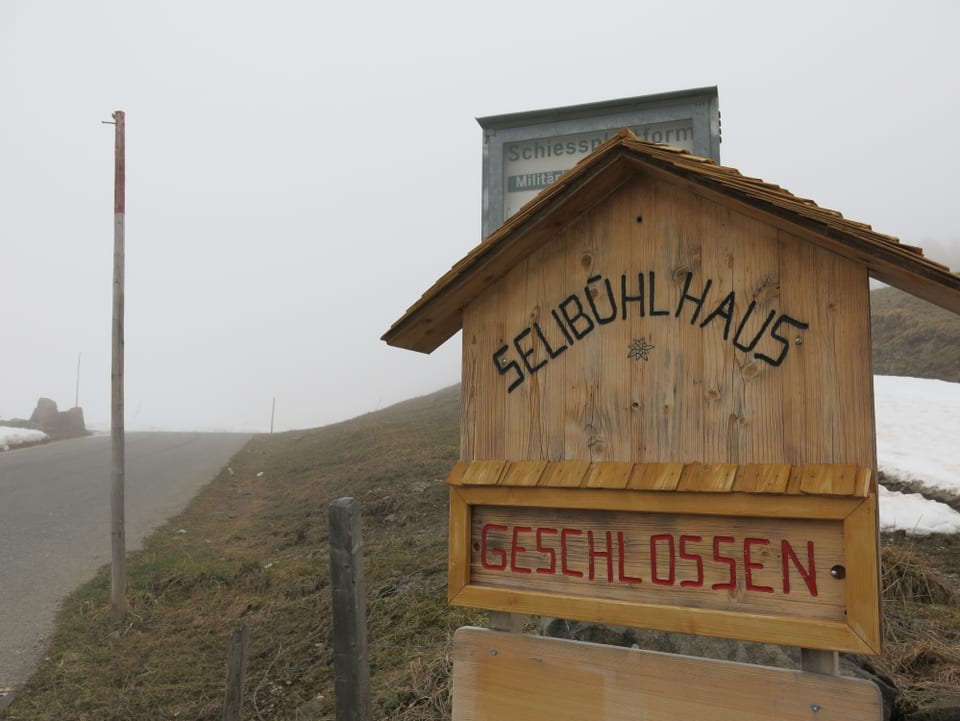 Hinweis am Weg zum Selibühlhaus.