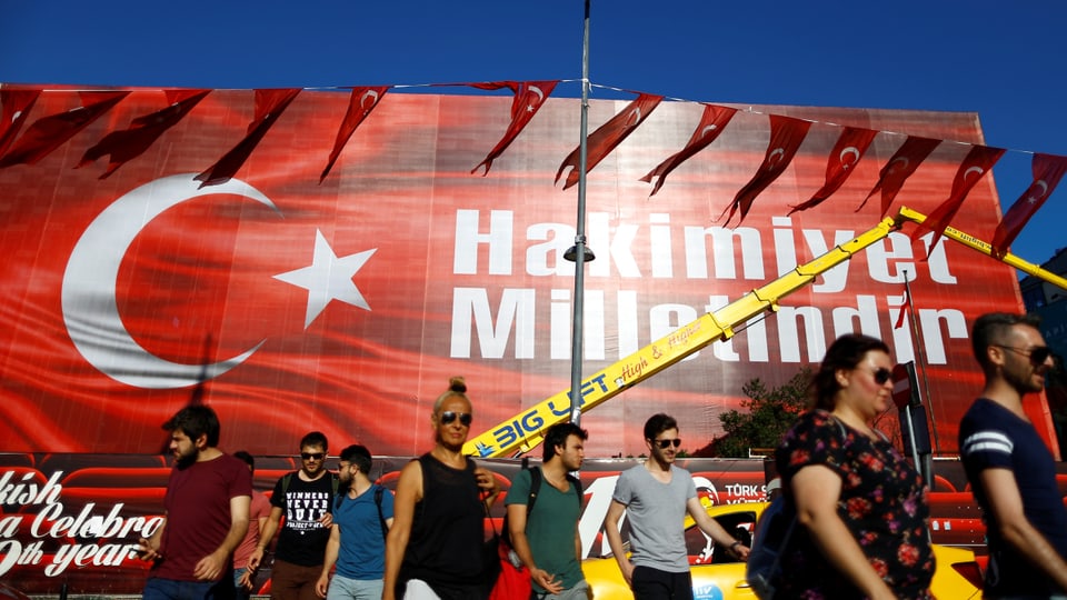 Banner am Atatürk Kulturzentrum