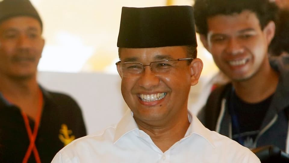 Anies Baswedan, Vertreter der Islamisten, bei der Stimmabgabe.