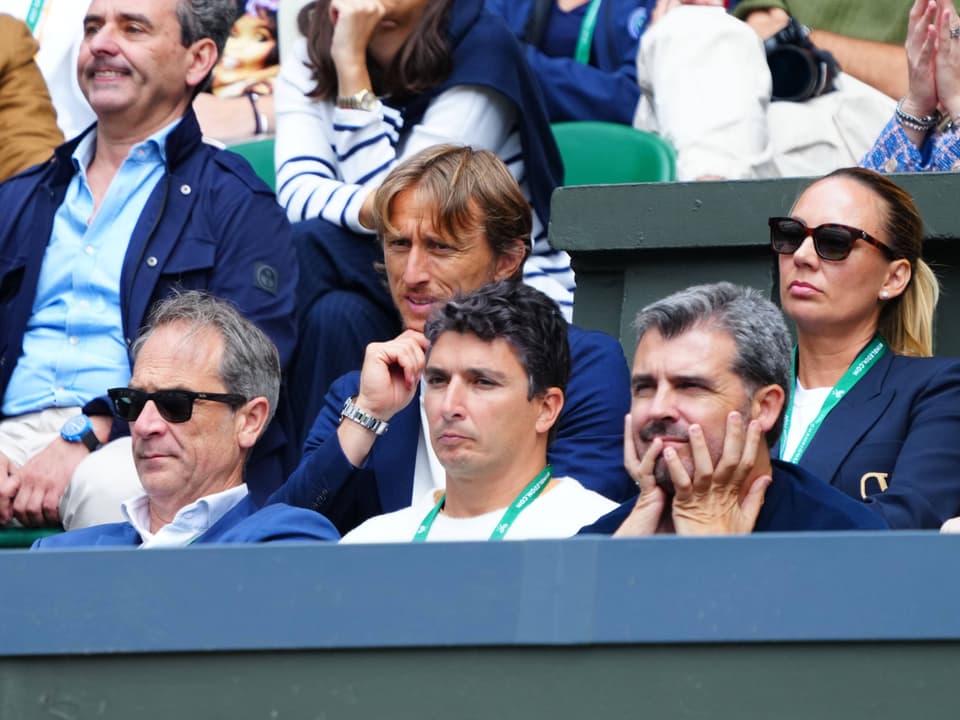 Luka Modric mit seiner Frau in der Box von Carlos Alcaraz.