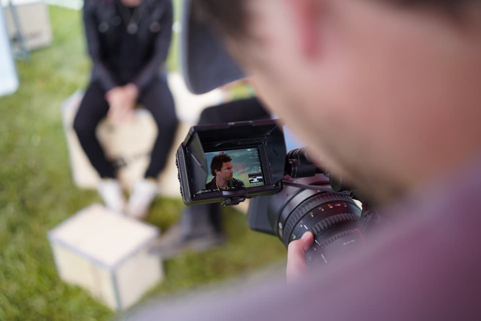 Blick hinter die Kulissen während das Interview mit Royal Blood gefilmt wurde.