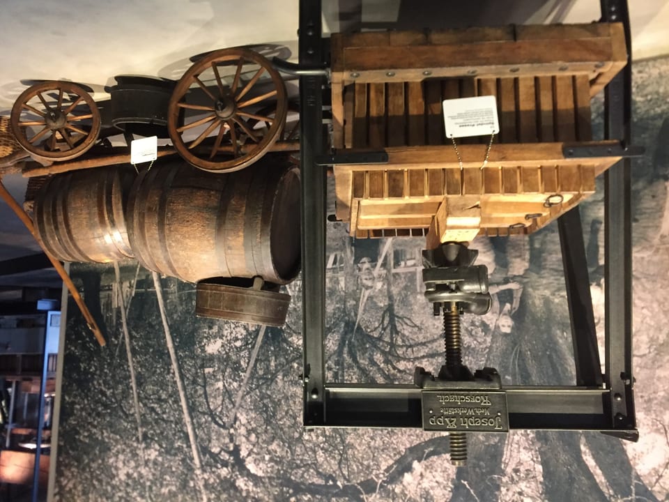 Bis zu 170 Jahre alte Saftpressen werden im neuen Museum in Arbon ausgestellt.