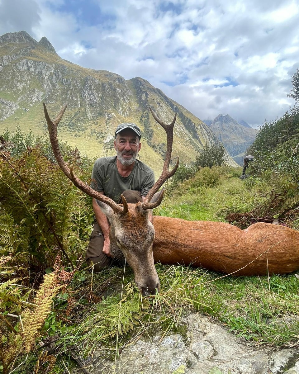 Luis Schlosser ha ils 6 da settember sajettà in tschierv en Val Russein.