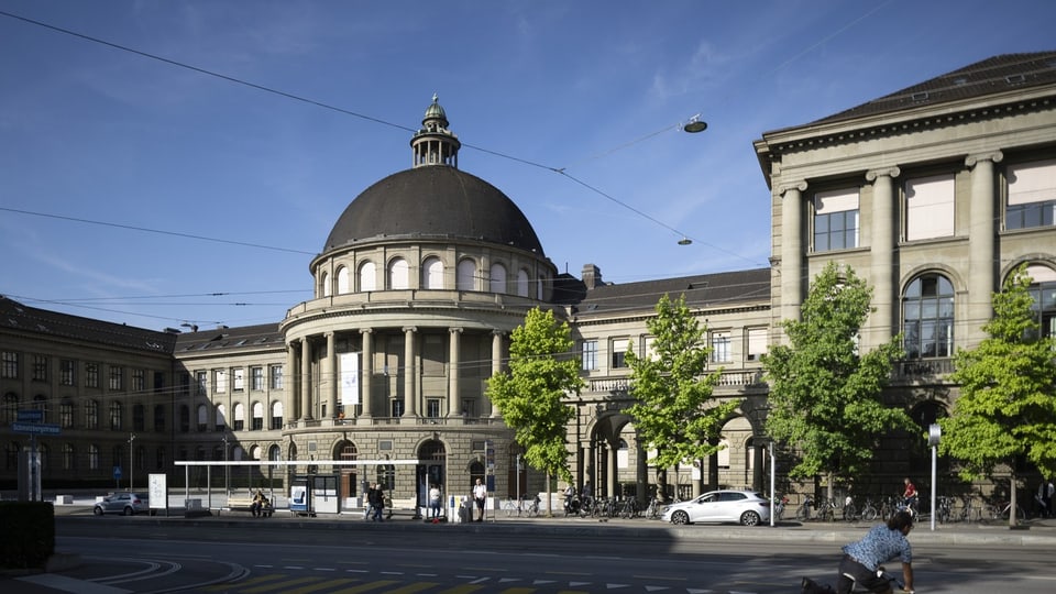 Hauptgebäude der ETH Zürich