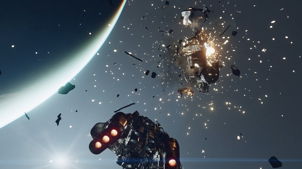 Videospiel-Screenshot, Szene im Weltraum mit einem kleinen Raumschiff, welches ein anderes beschiesst, es explodiert