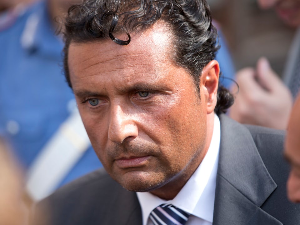 Porträt von Francesco Schettino.