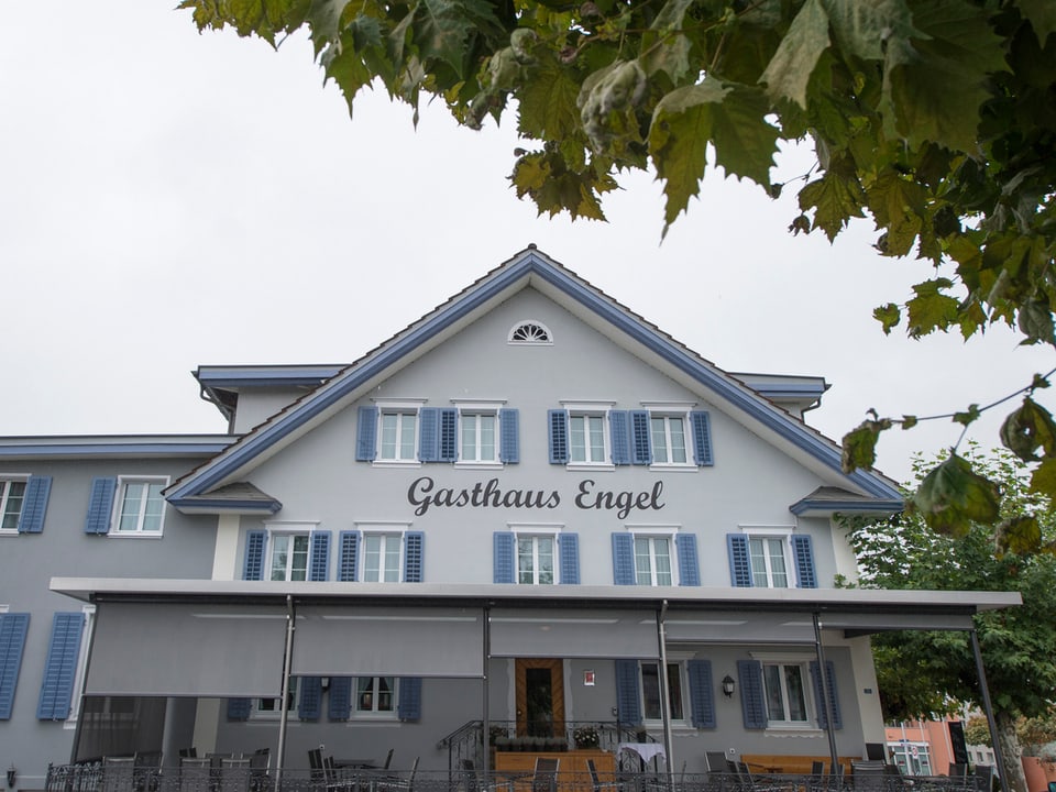 Das Gasthaus Engel in Sachseln von aussen.