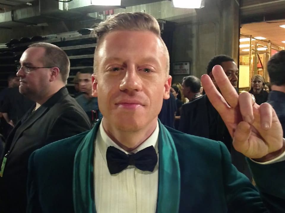 Macklemore und Ryan Lewis sahnen ganze 4 Grammys ab. «Best New Artist», «Best Rap Performance», «Best Rap Song» und «Best Rap Album» 