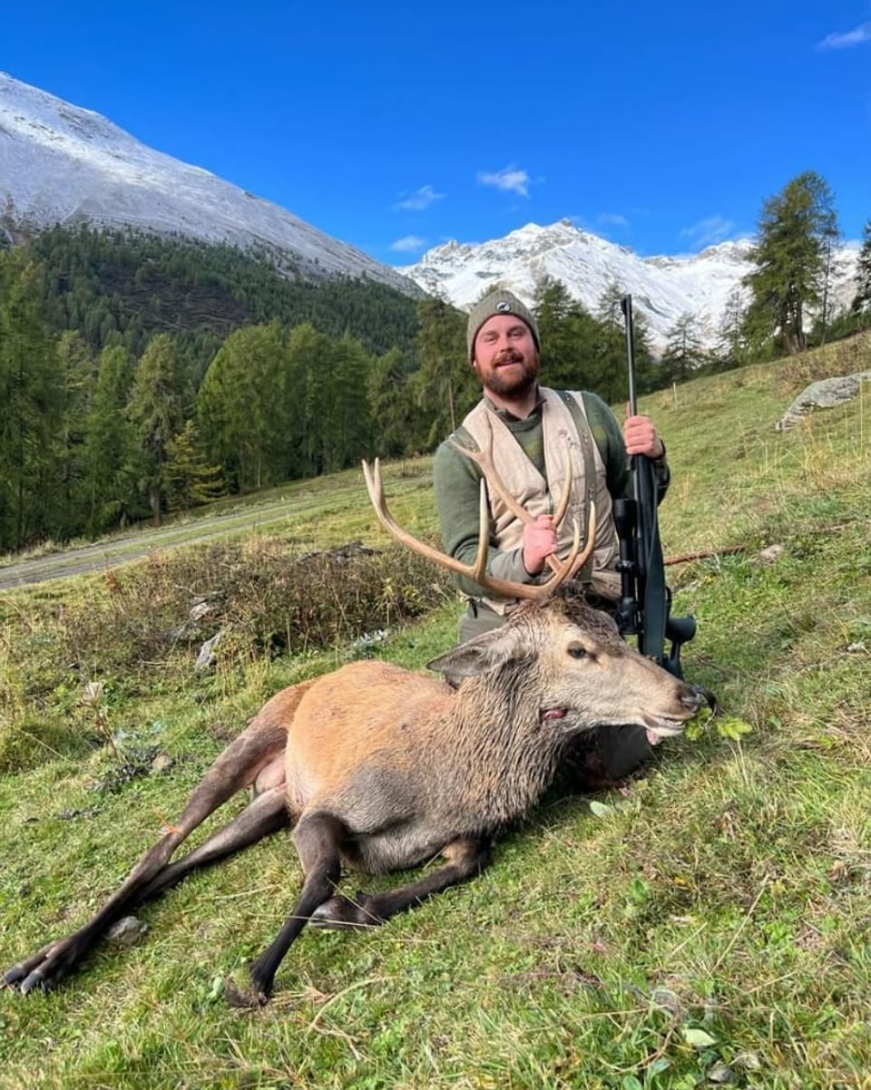 A bun'ura ha Fabian Franke pudì sajettar ses prim taur da tschierv en la val Lavér.