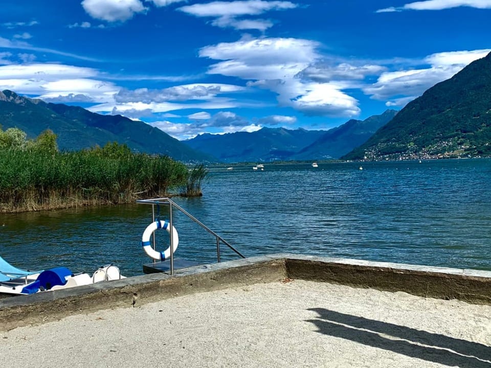 Blick von Ascona Richtung Magadinoebene.