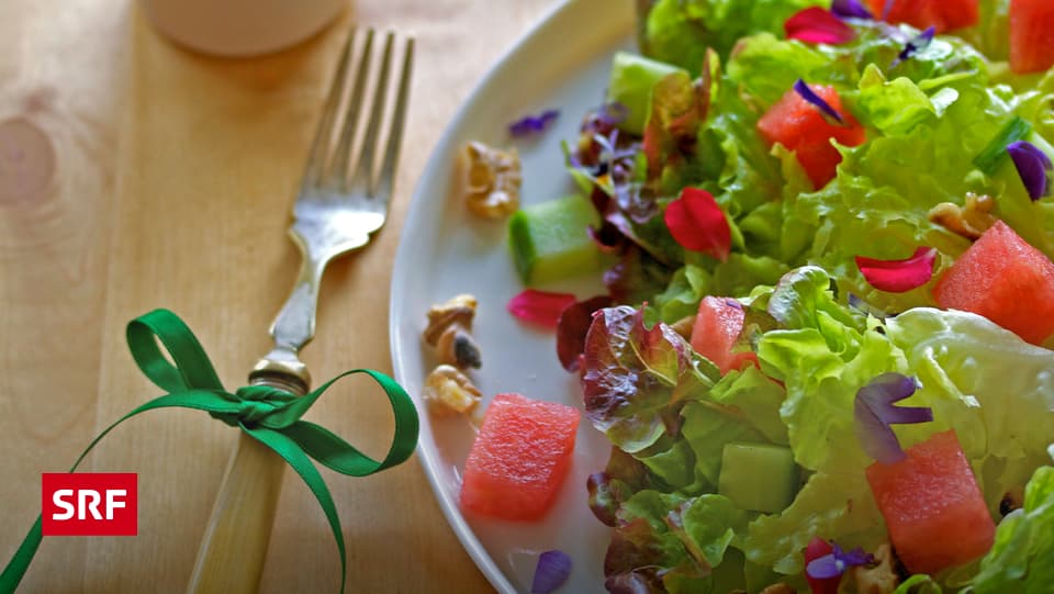 Rezepte 2013 - Gemischter Gartensalat mit Rössli-Kräcker & veganer