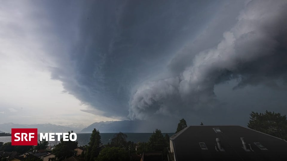 Unwetter In Der Schweiz - Bilanz: Bilder, Videos Und Zahlen Zum ...