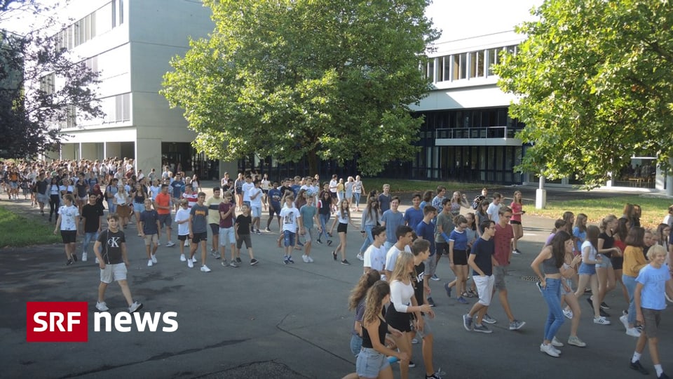 50 Jahre Kanti Alpenquai - Ehemalige Luzerner Maturandinnen Und ...