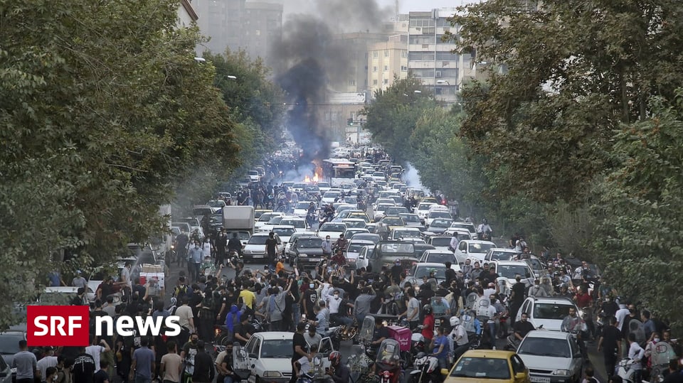 Nach Landesweiten Protesten - Drei Weitere Demonstranten Im Iran ...